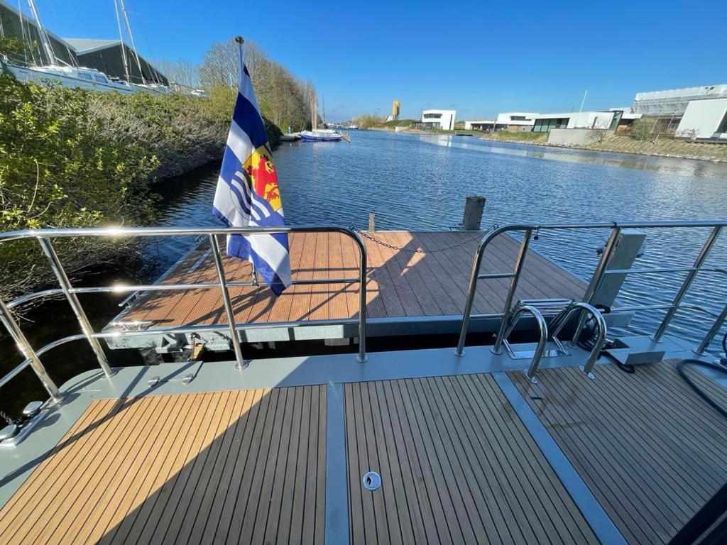 Houseboat Kamperland Hotel Exterior photo